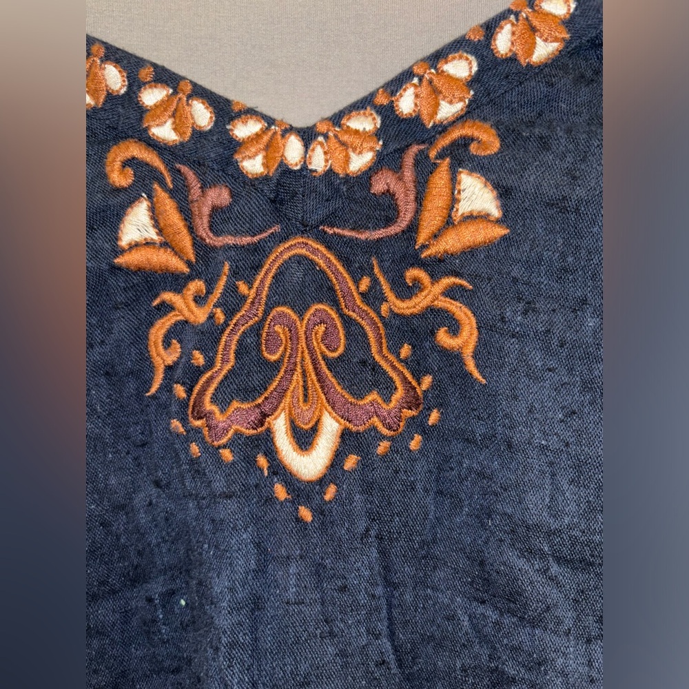 Free people bell sleeve crop top size XS embroidered paisley pattern navy blue - Picture 7 of 8